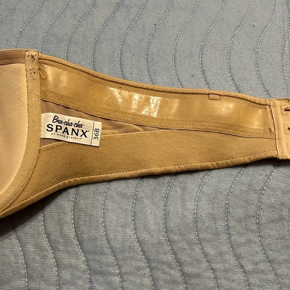 Spanx Bra-cha-cha strapless bra size 36B - Picture 4 of 4
